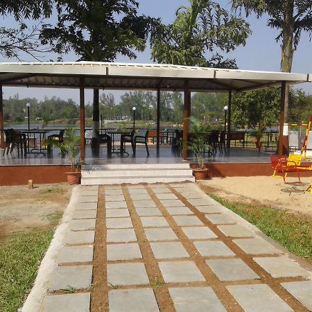 Savshanti Lake Resort Saputara Luaran gambar