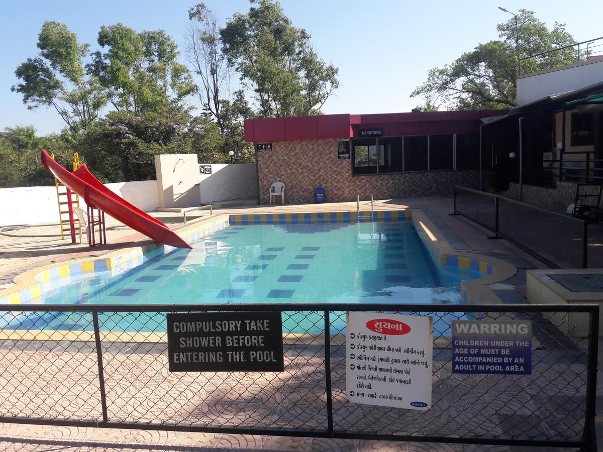 Savshanti Lake Resort Saputara Luaran gambar